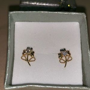 18K Clover  Earrings with security clasp